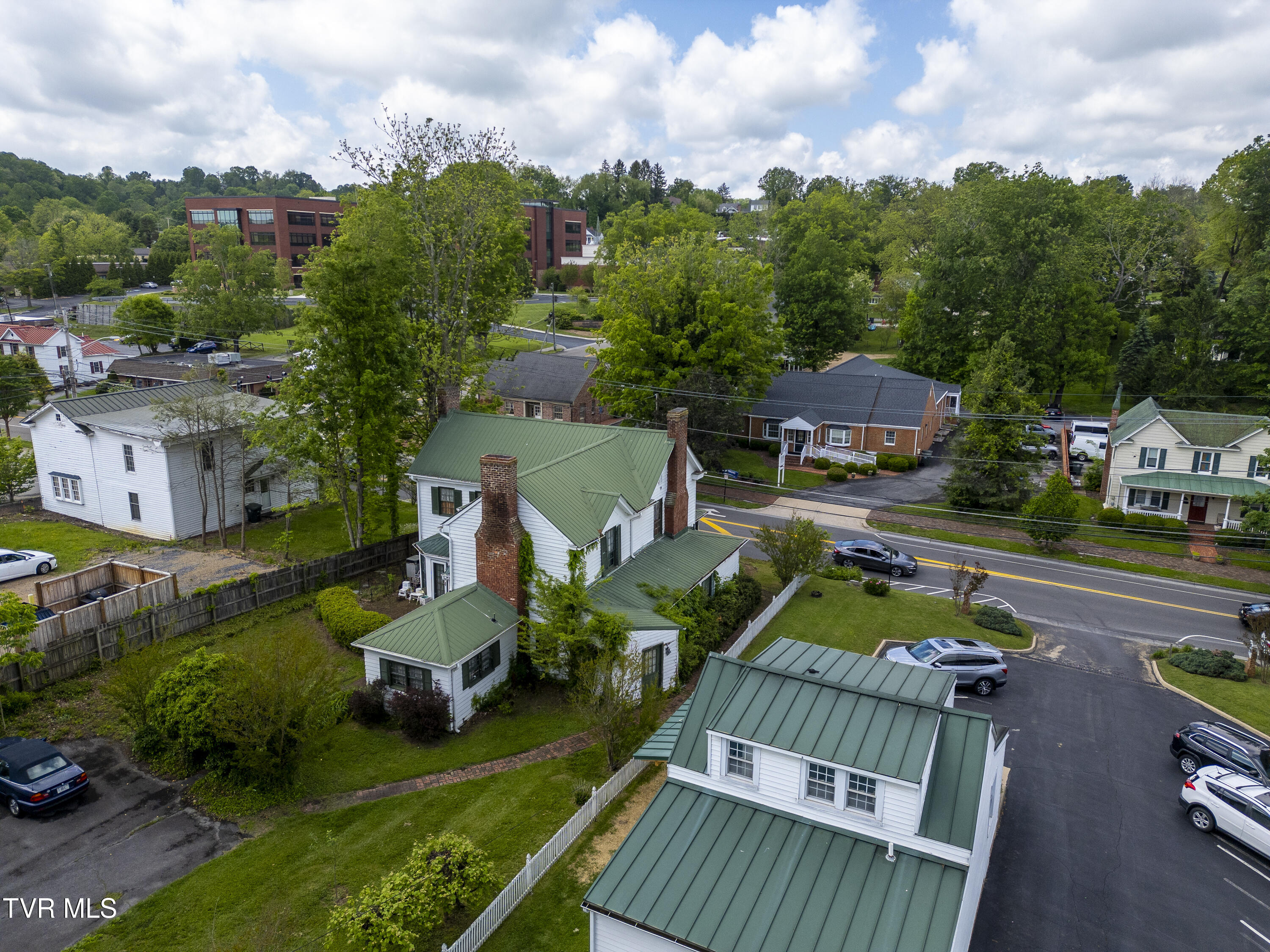 210 Valley Street, Abingdon, Virginia image 28