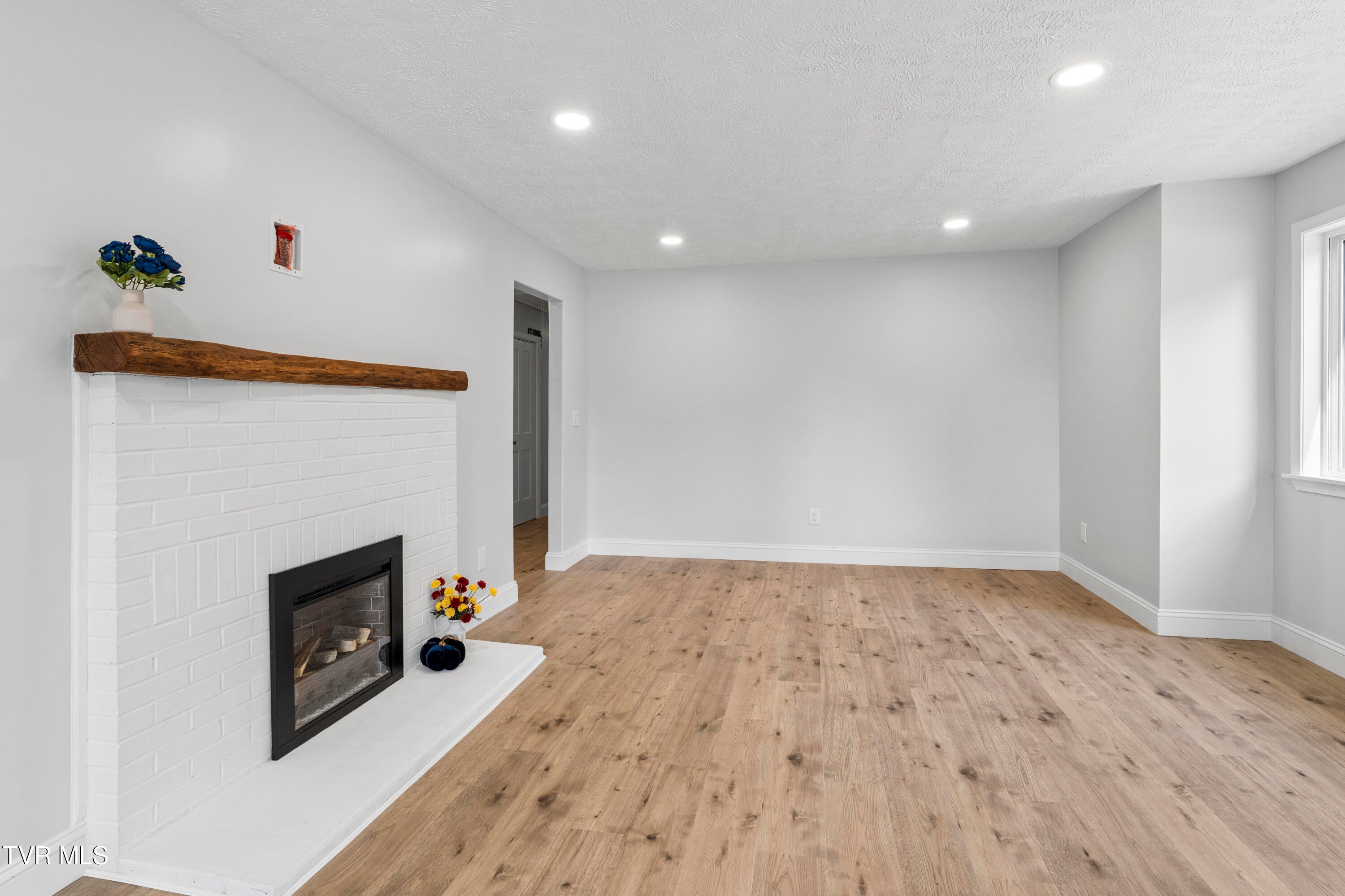 4429 Island Road