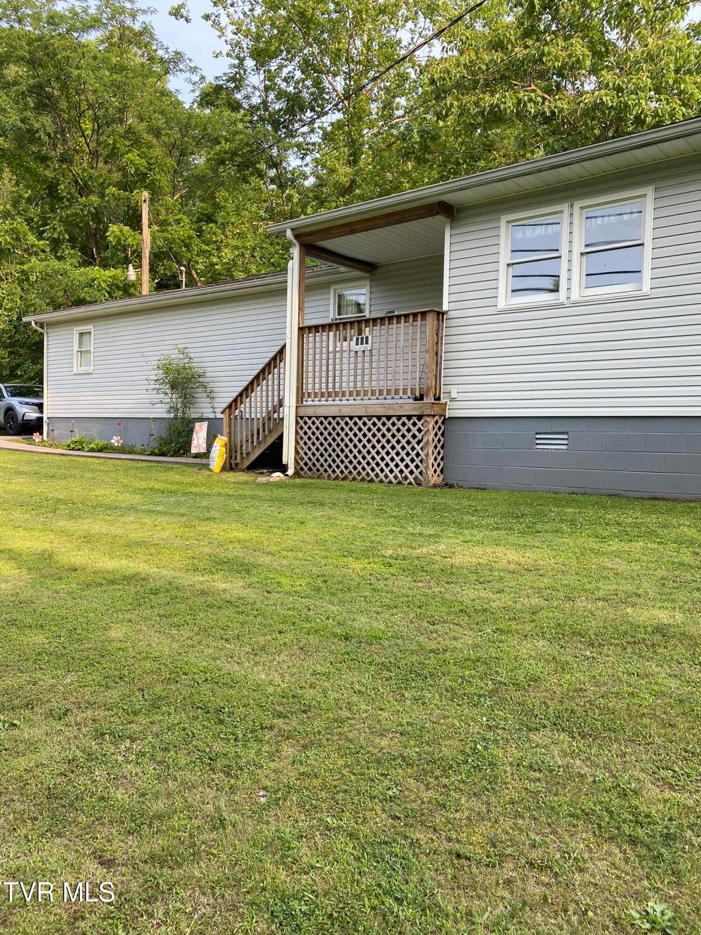 Photo of 880 Gilley Avenue, Big Stone Gap, VA 24219 (MLS # 9981850)