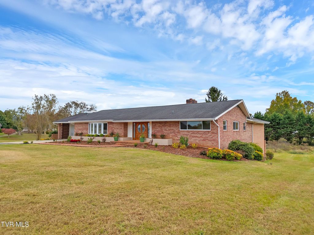 Photo of 1620 Erwin Highway, Greeneville, TN 37745 (MLS # 9988022)