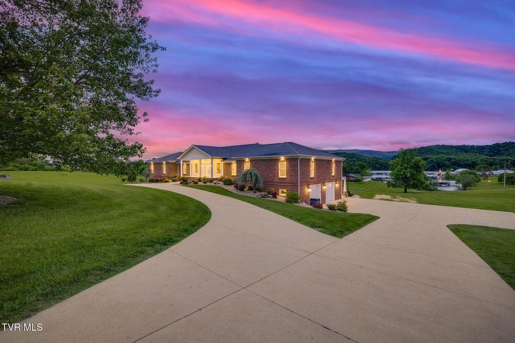 Photo of 20484 Lake Road, Abingdon, VA 24211 (MLS # 9990414)