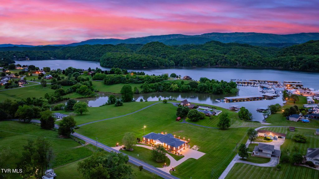 Photo of 20484 Lake Road, Abingdon, VA 24211 (MLS # 9990414)