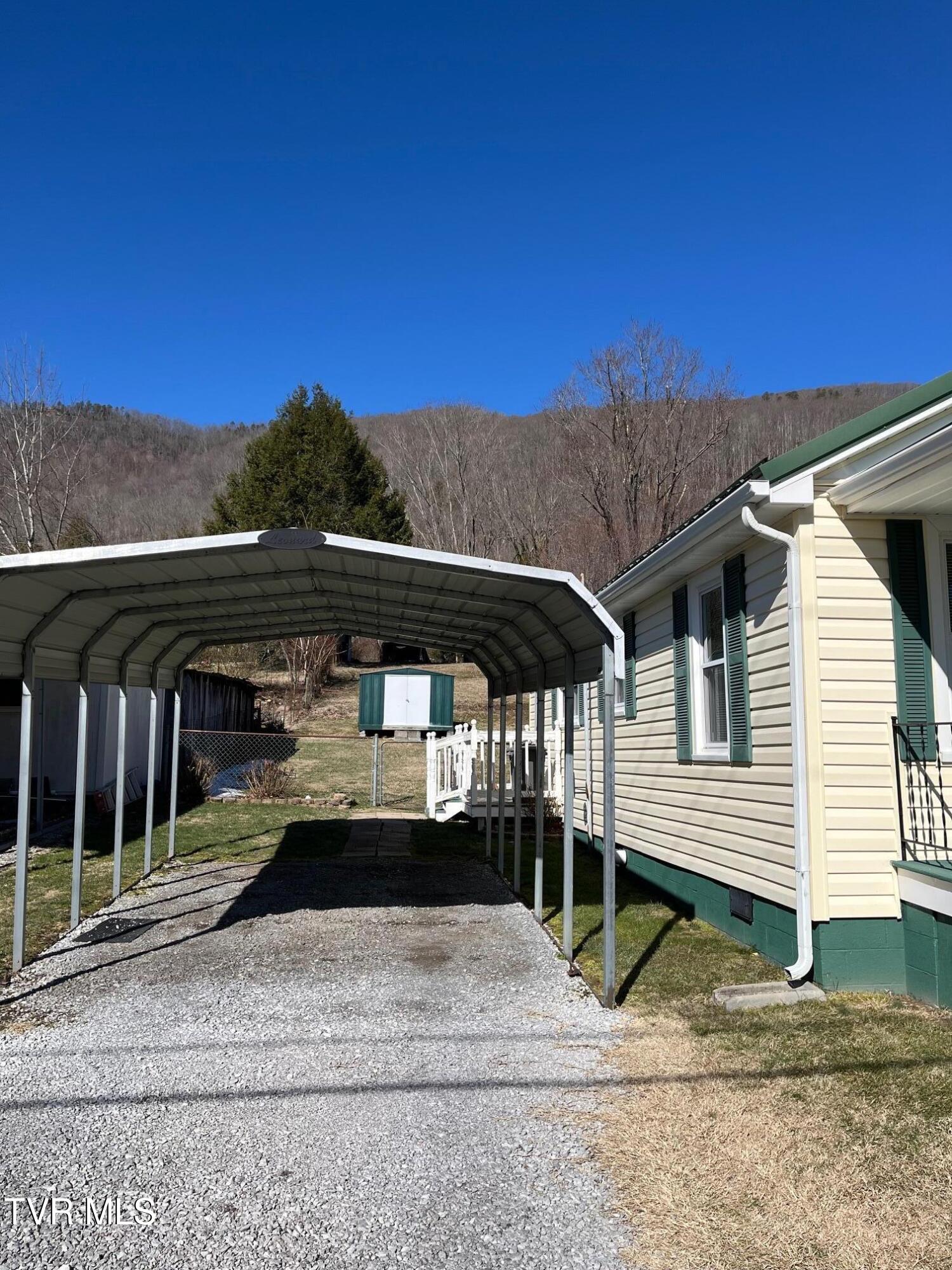 419 Second Avenue, Big Stone Gap, Virginia image 3