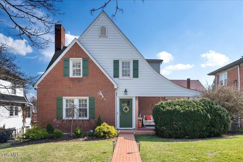 Photo of 108 Valley Street, Abingdon, VA 24210 (MLS # 9992027)