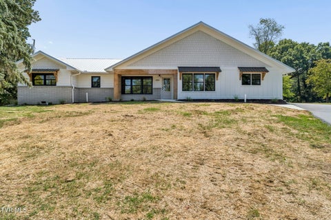Homes For Sale - 1315 Lynnwood Drive<br/> Johnson City, TN 37601