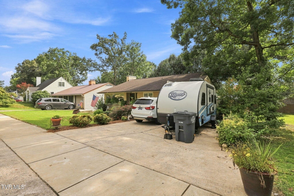 Photo of 1253 Catawba Street, Kingsport, TN 37660 (MLS # 10000167)