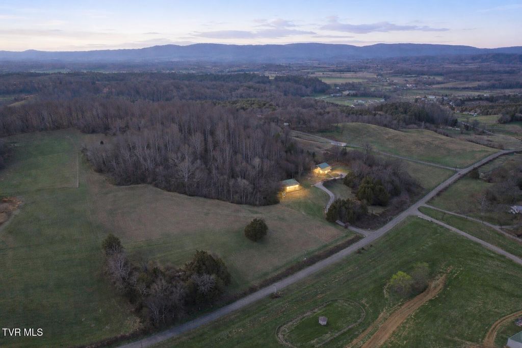 Photo of 4145 Old Baileyton Road, Greeneville, TN 37745 (MLS # 9992038)