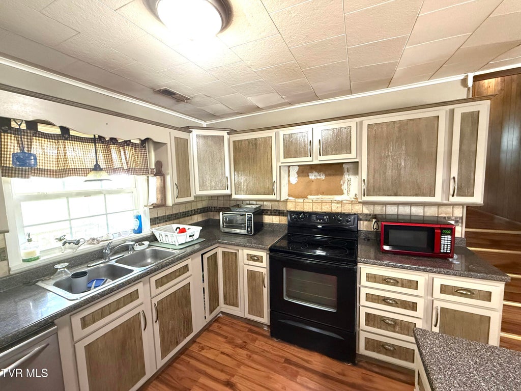 Photo of 2661 Bristol Highway, Gate City, VA 24251 (MLS # 9999245)