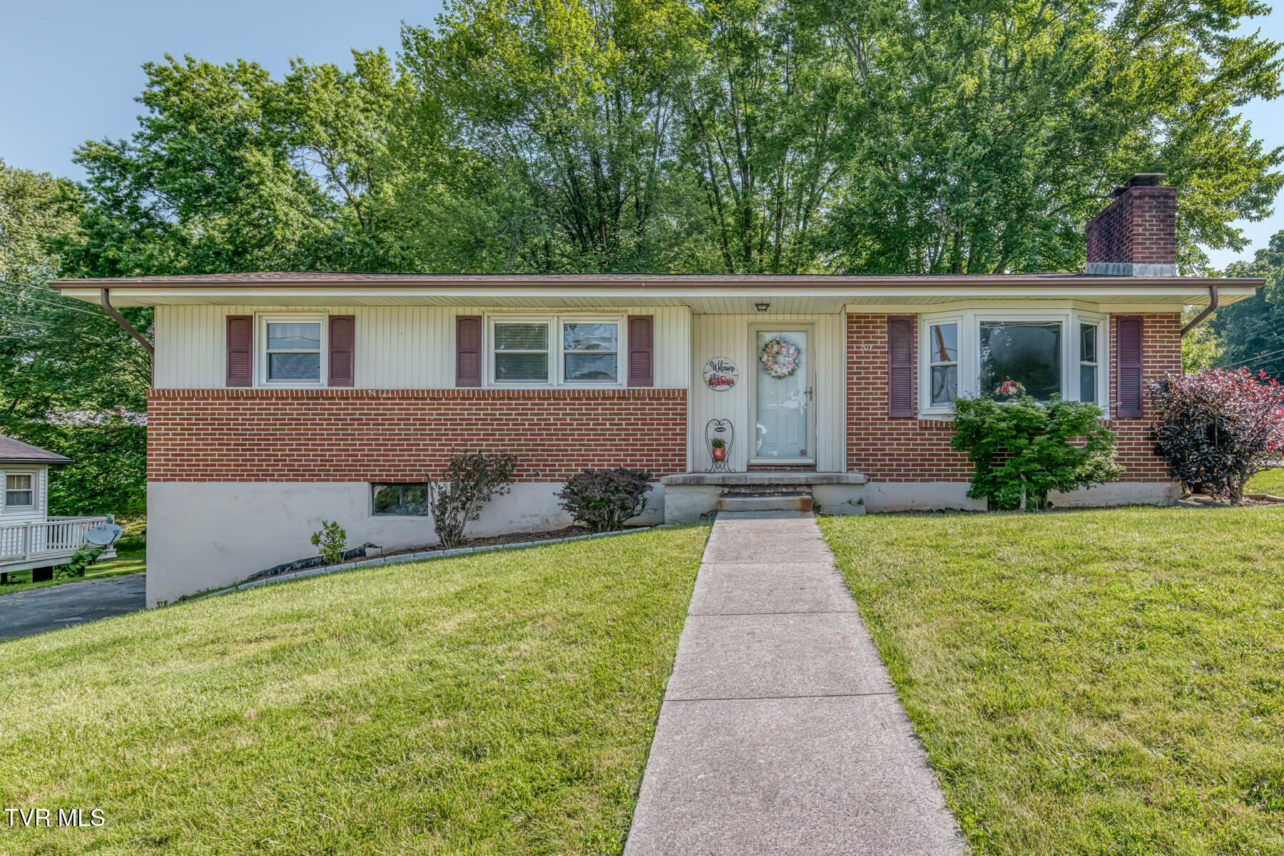 207 Caldwell Drive, Bristol, Tennessee image 2
