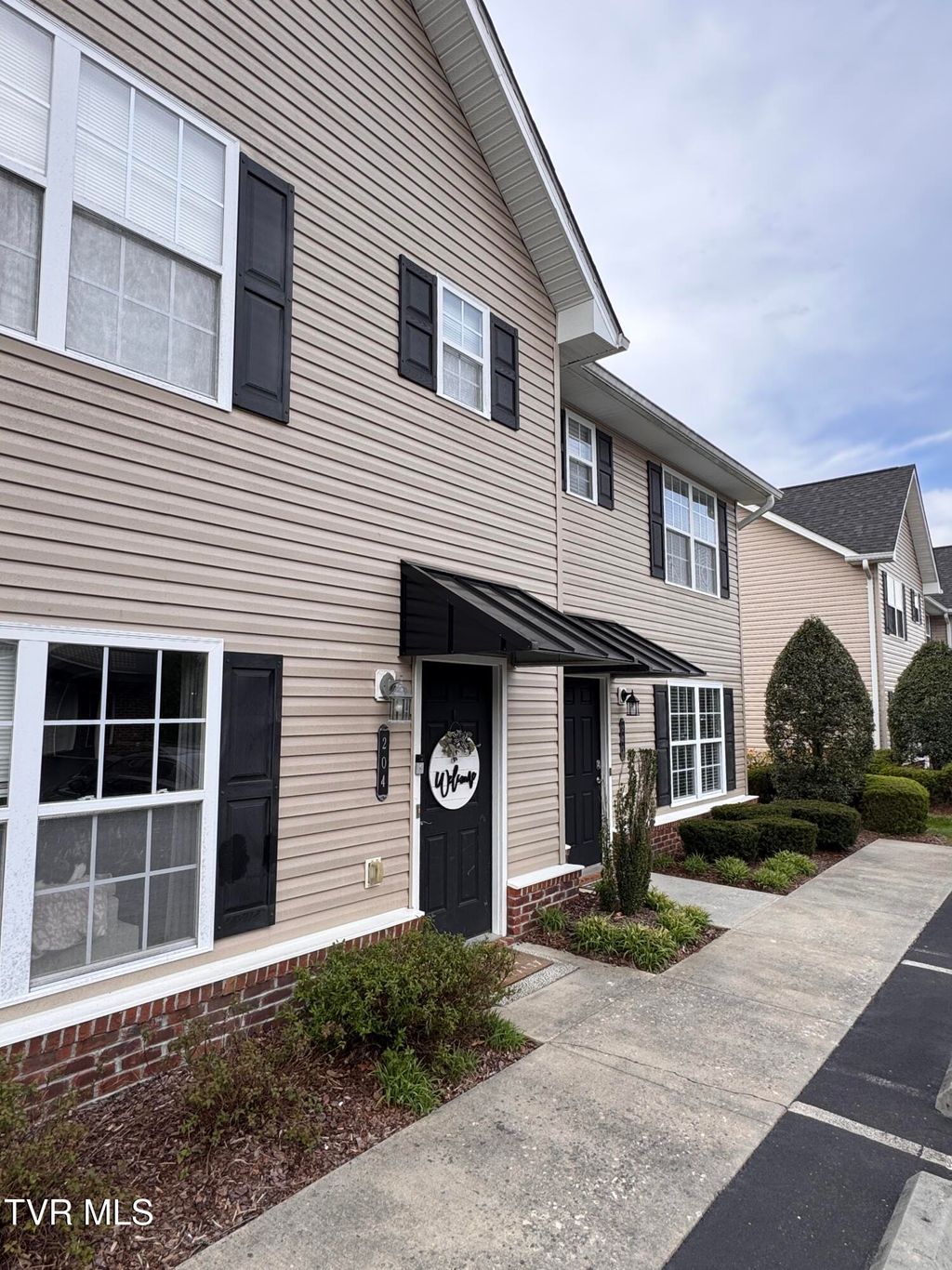 Photo of 2121 Greenwood Drive #Apt 205, Johnson City, TN 37604 (MLS # 9992853)