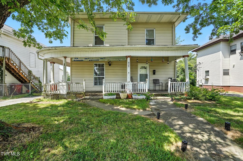 Photo of 822 Lamont Street, Johnson City, TN 37604 (MLS # 9984363)