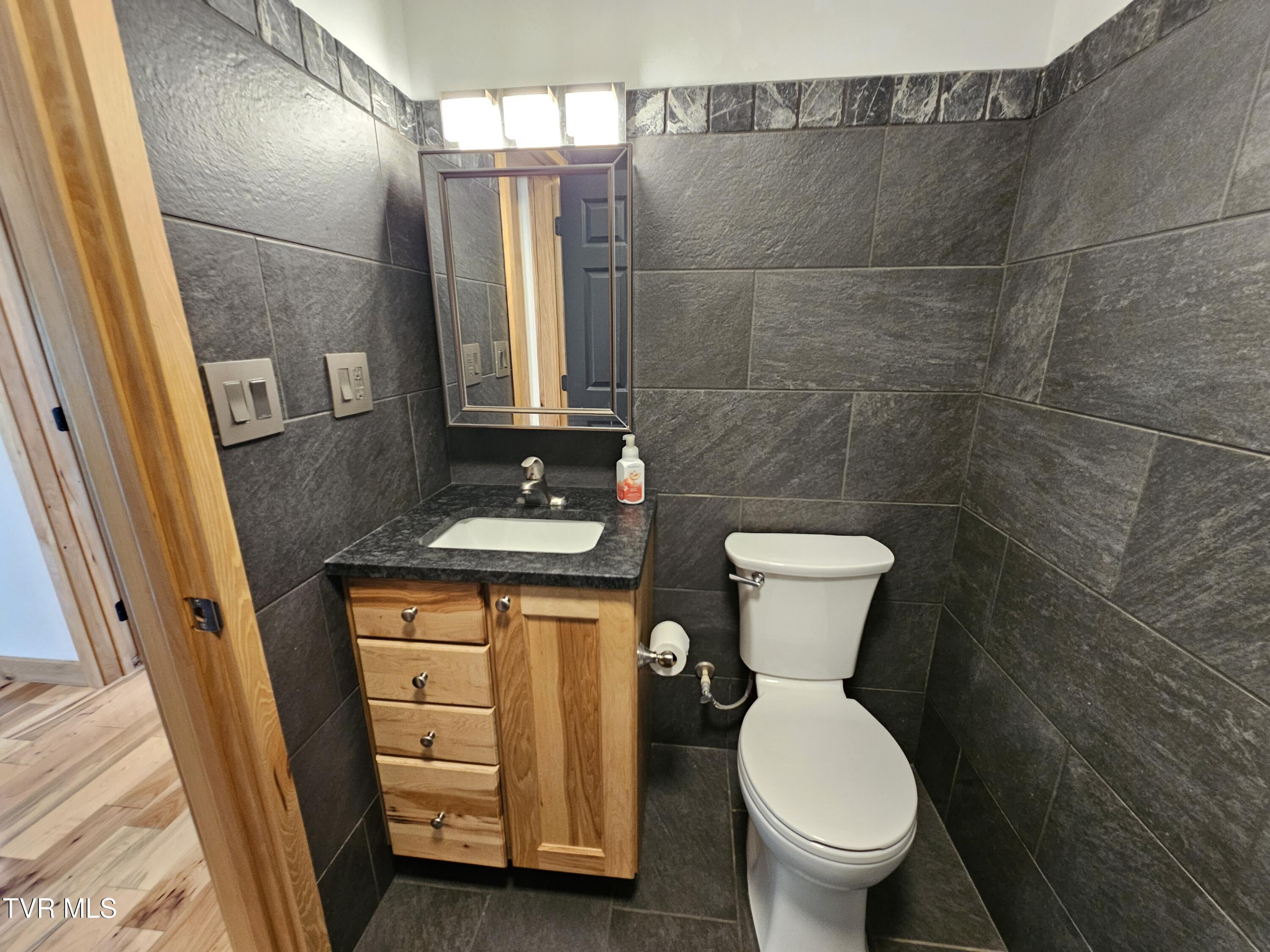 27337 Rich Valley Road, Abingdon, Virginia image 15