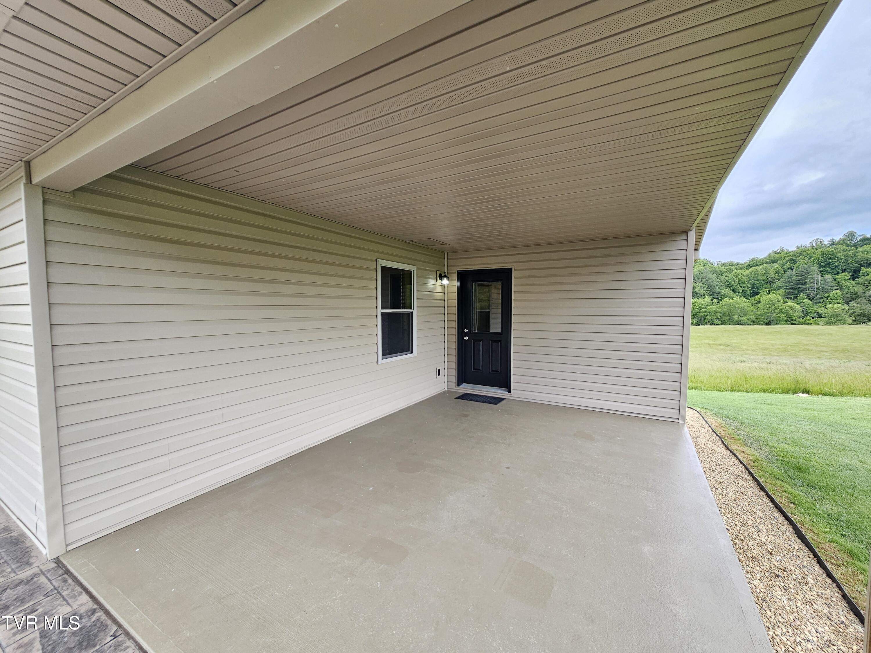 27337 Rich Valley Road, Abingdon, Virginia image 6