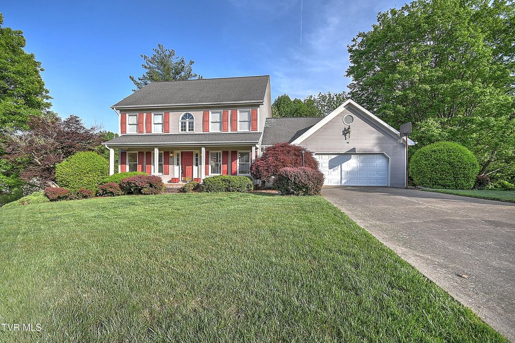 Photo of 332 Chesterfield Drive, Kingsport, TN 37663 (MLS # 9994518)