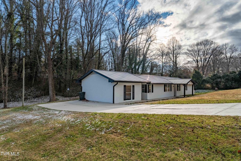 Photo of 104 Pritchard Drive, Jonesborough, TN 37659 (MLS # 9989700)