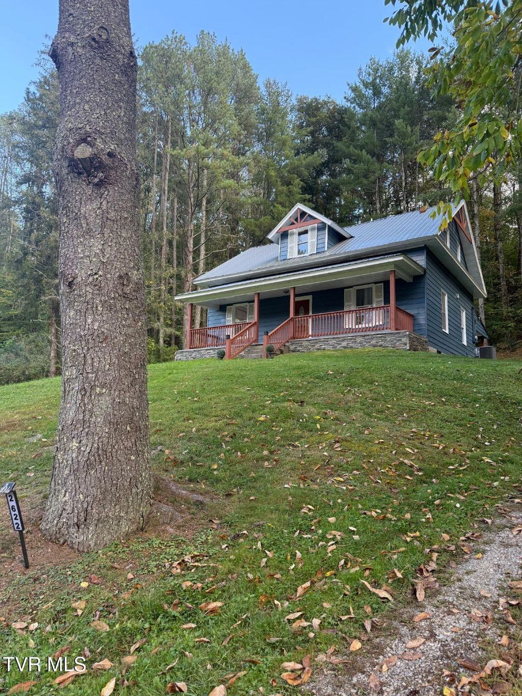Photo of 2622 Shawnee Avenue, Big Stone Gap, VA 24219 (MLS # 9986786)