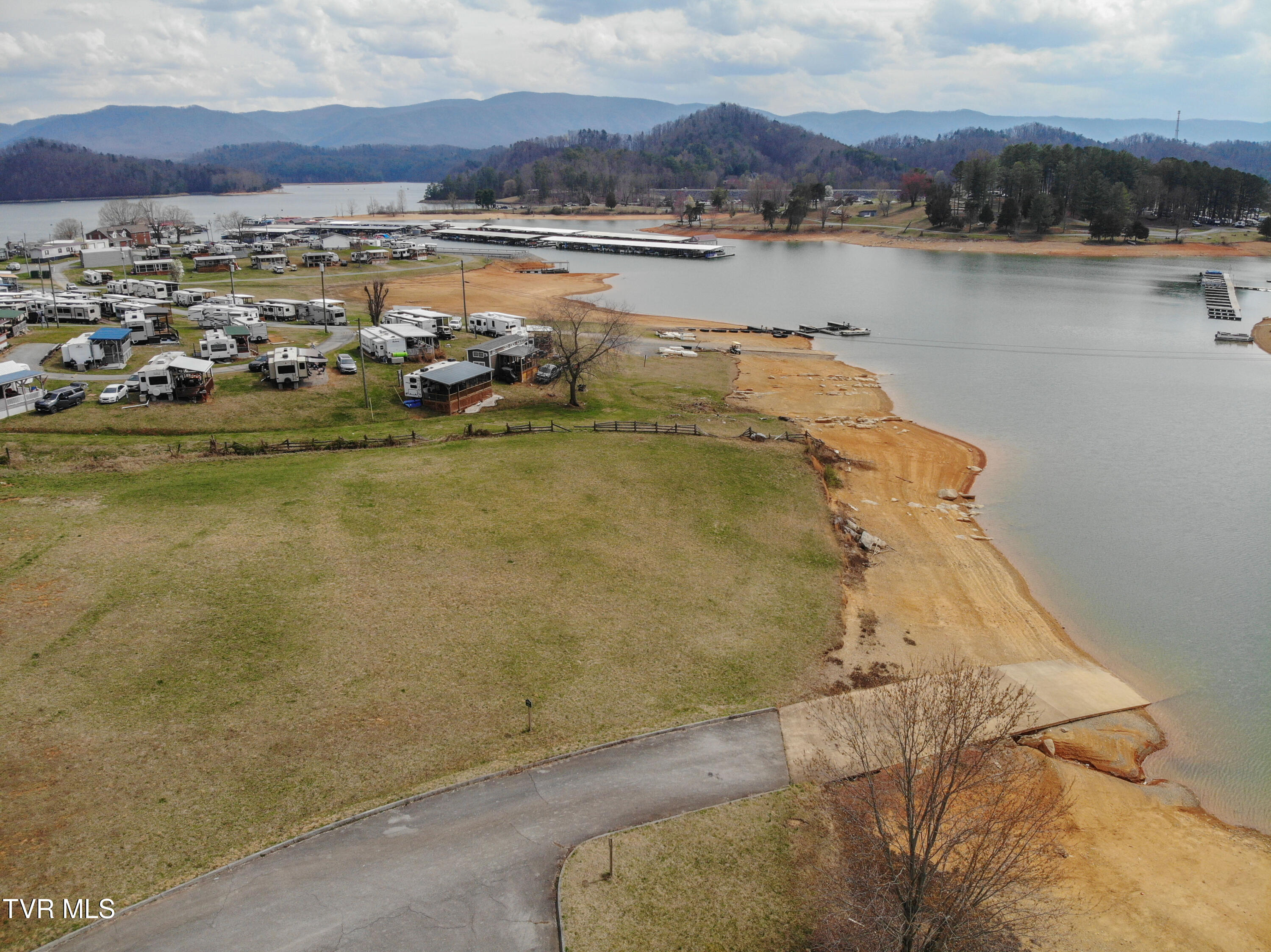 210 Lakeview Estates Drive, Bristol, Tennessee image 35