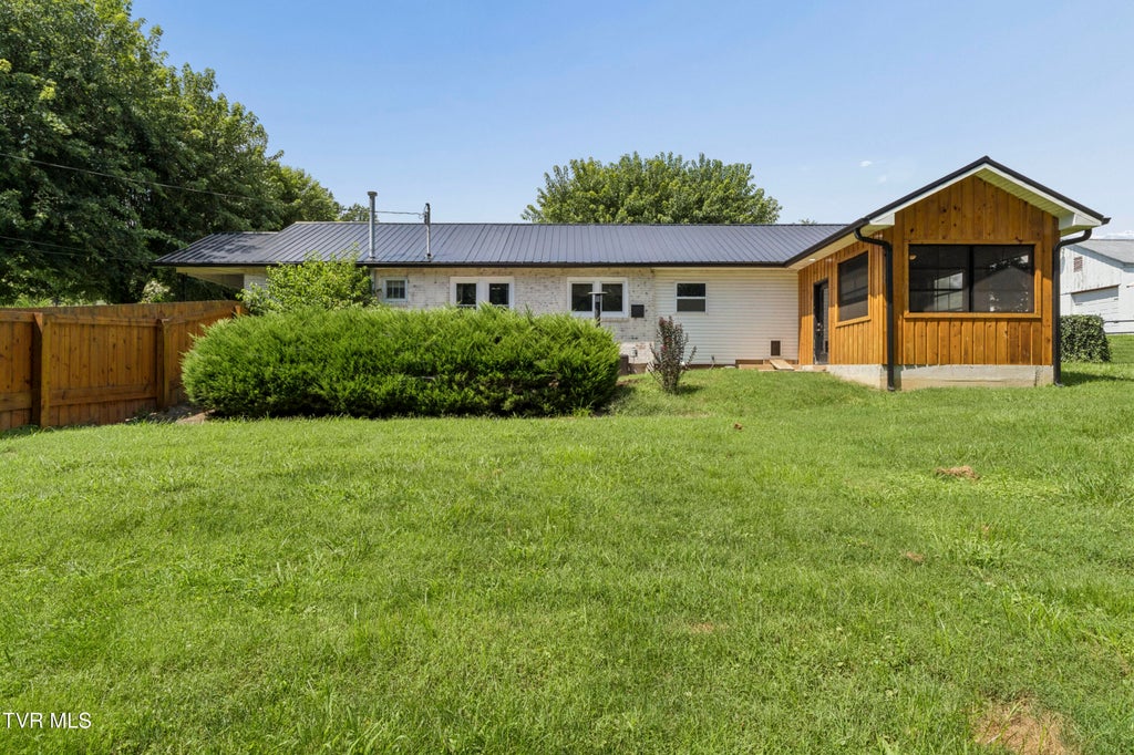 Photo of 1703 Southwest Avenue, Johnson City, TN 37604 (MLS # 9999841)