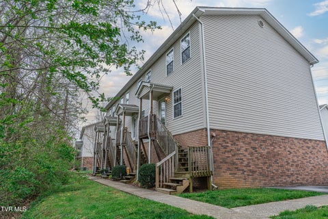 Photo of 2305 Greenwood Drive #Apt 25, Johnson City, TN 37604 (MLS # 10001736)
