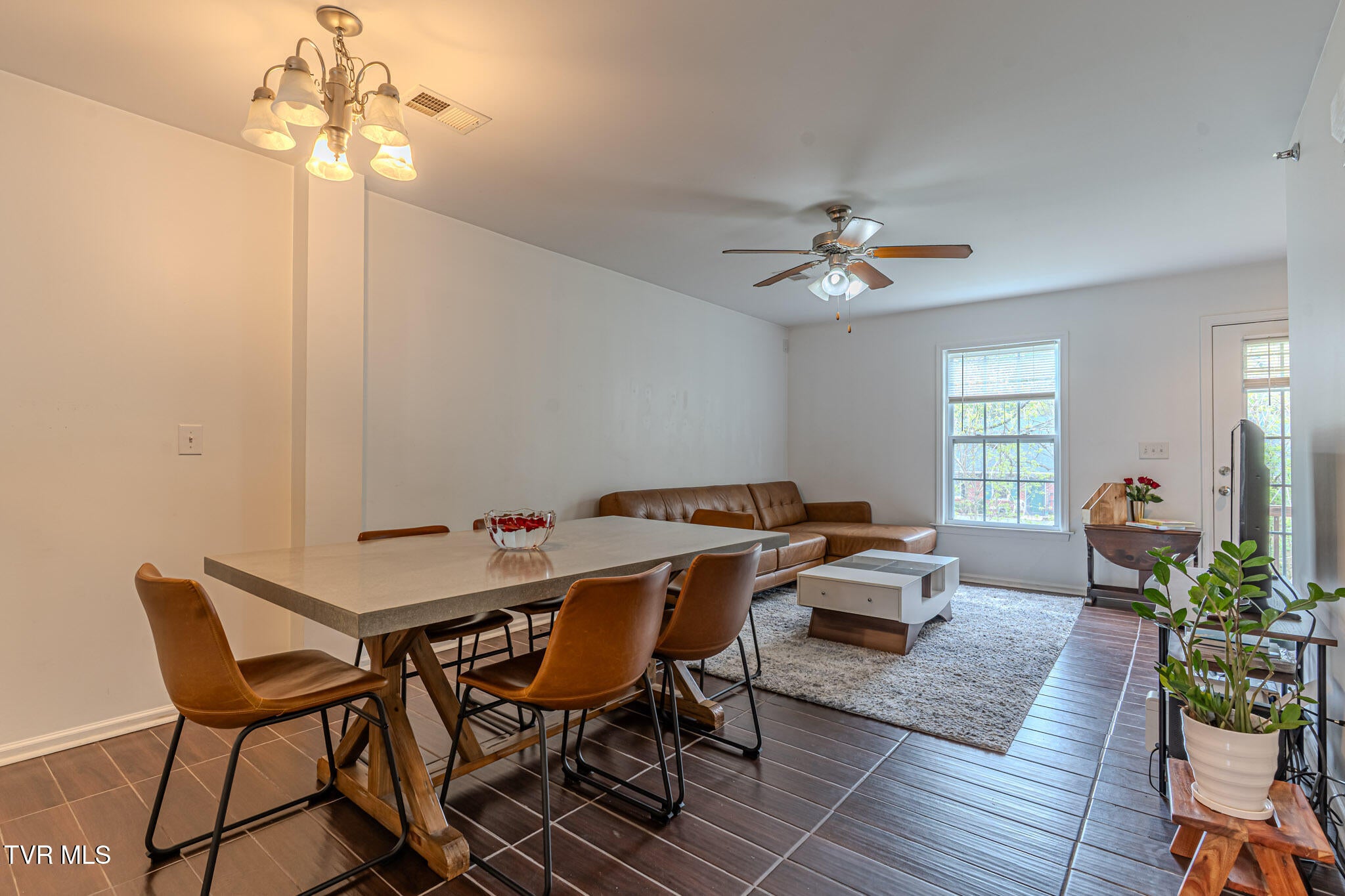 2305 South Greenwood Drive Apt 25