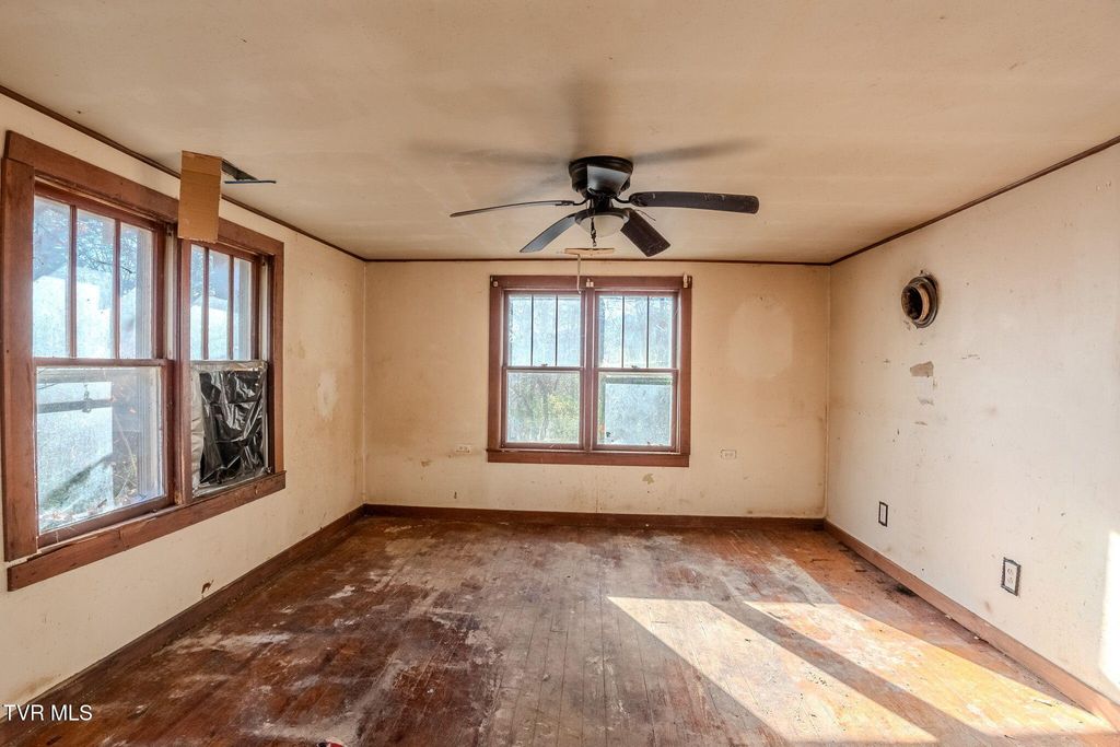 Photo of 9549 Heiskell Road, Heiskell, TN 37754 (MLS # 9988425)