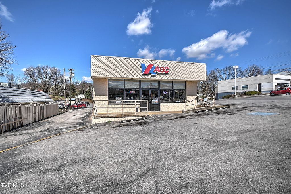 Photo of 2155 Euclid Avenue, Bristol, VA 24201 (MLS # 9992513)