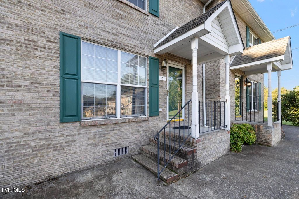 Photo of 3115 Walnut Street #6, Johnson City, TN 37604 (MLS # 9985797)