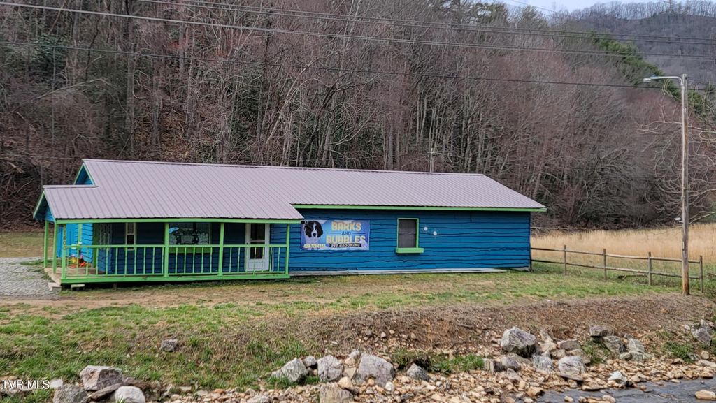 Photo of 1400 S Shady Street, Mountain City, TN 37683 (MLS # 9977766)