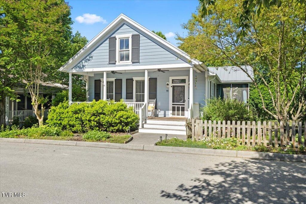 Photo of 11 Walton Street, Jonesborough, TN 37659 (MLS # 9995316)
