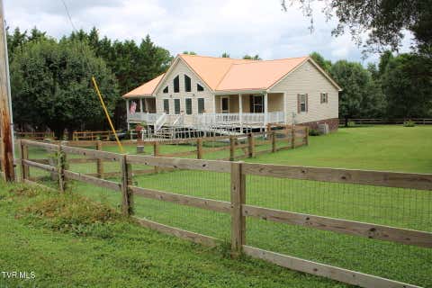 Photo of 370 Jennings Lane, Greeneville, TN 37743 (MLS # 9998577)