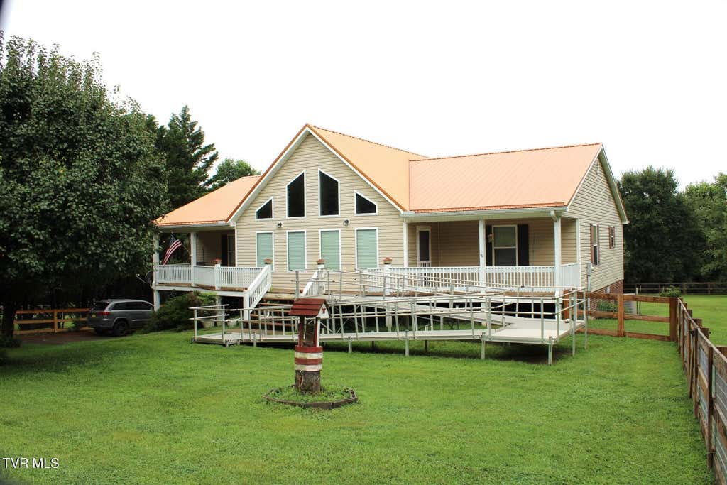 Photo of 370 Jennings Lane, Greeneville, TN 37743 (MLS # 9998577)