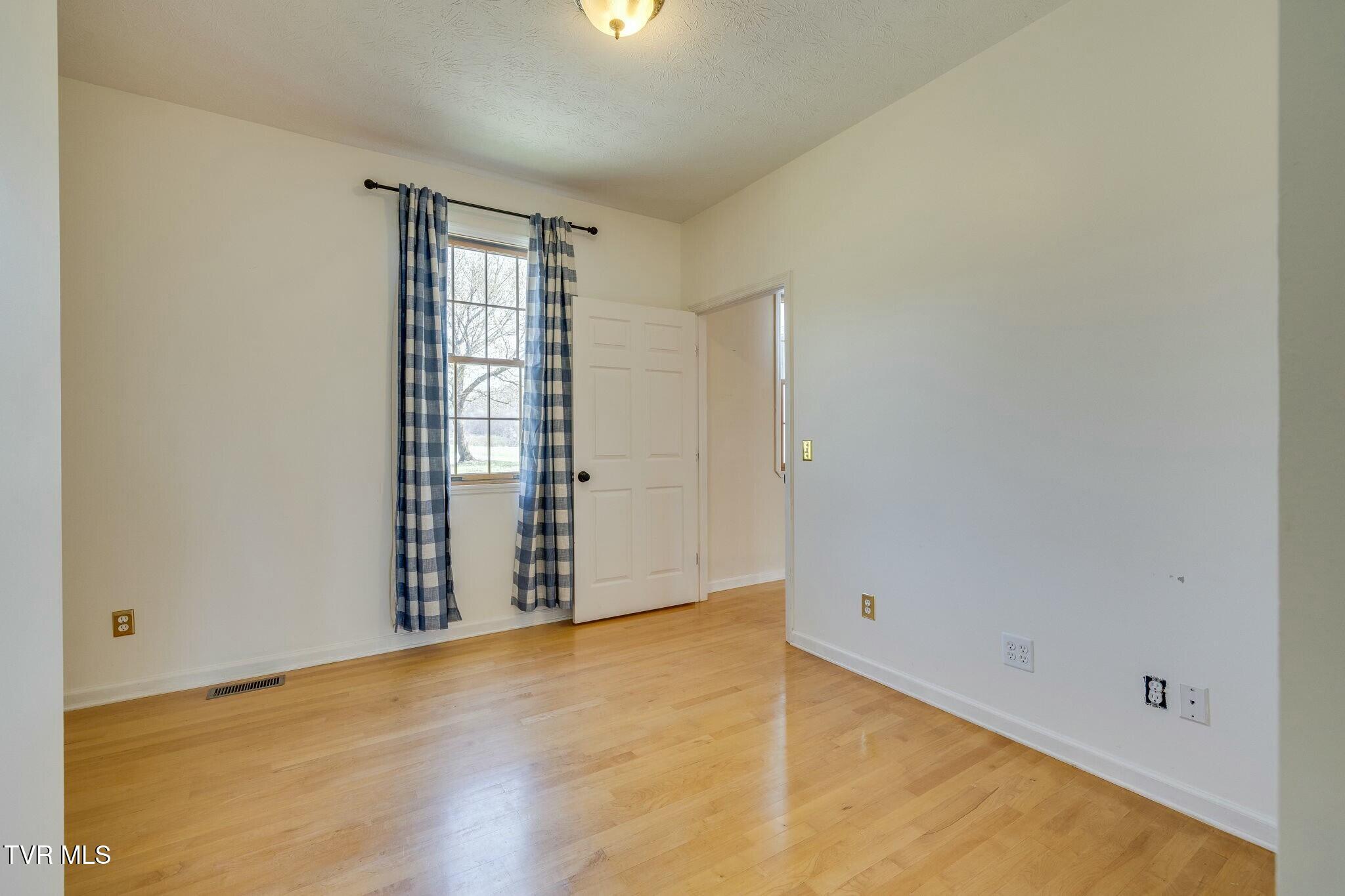 15687 Barnrock Road, Mendota, Virginia image 38