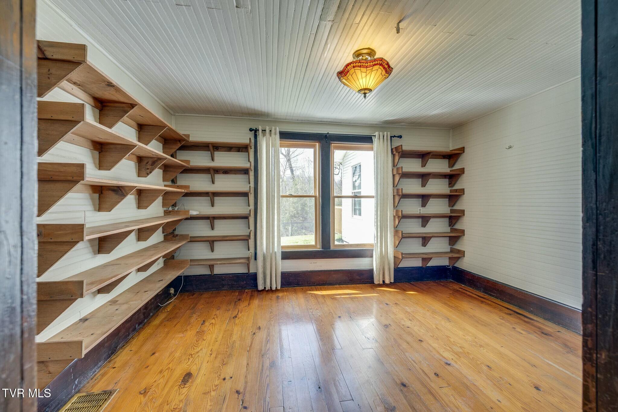 15687 Barnrock Road, Mendota, Virginia image 21