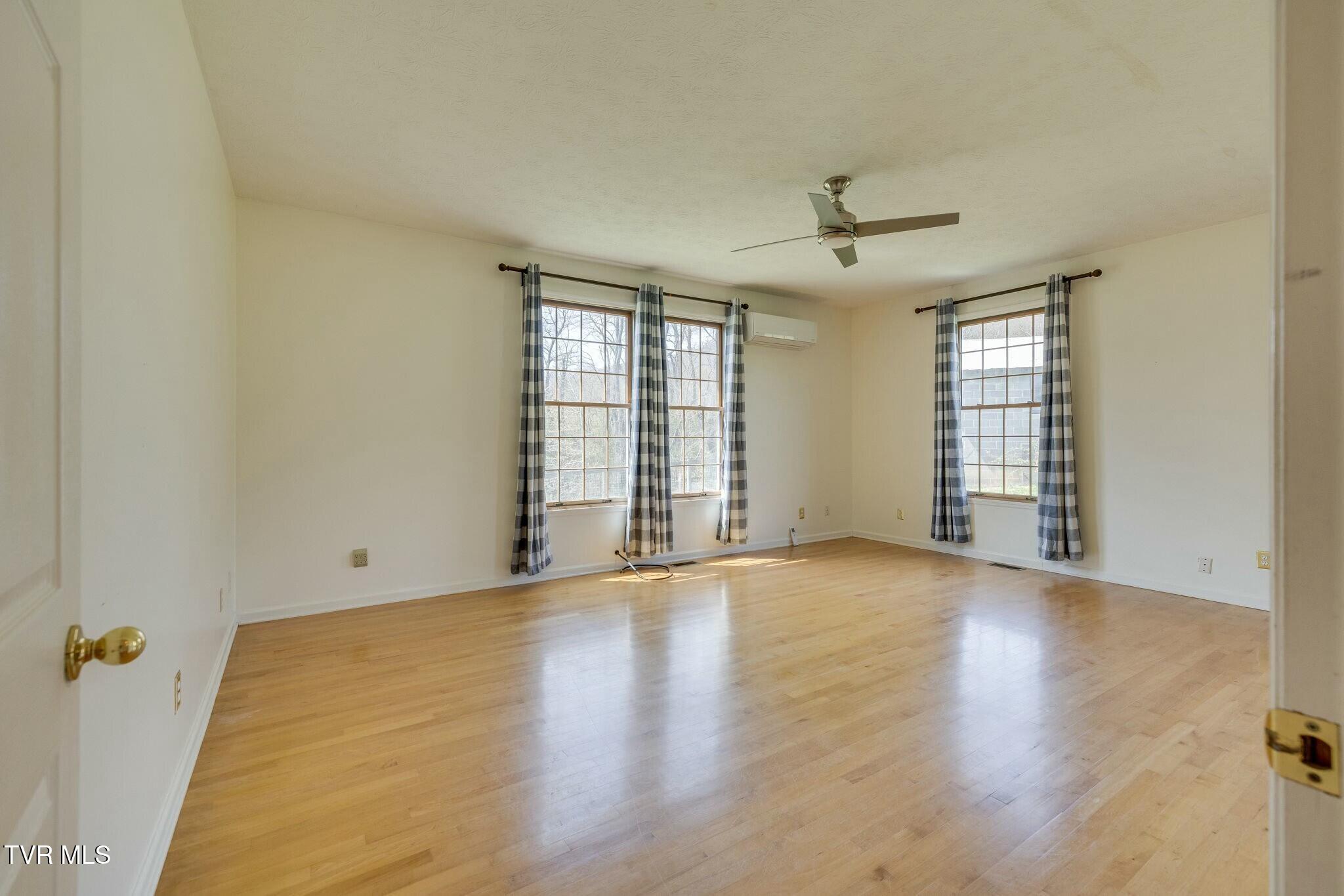 15687 Barnrock Road, Mendota, Virginia image 33