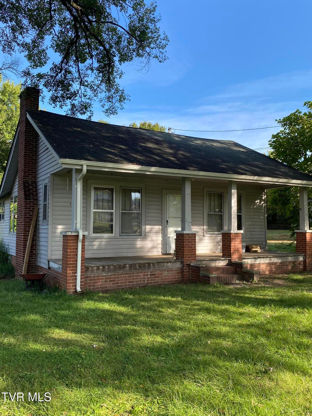 Photo of 4228 Sullivan Gardens Drive, Kingsport, TN 37660 (MLS # 9982032)