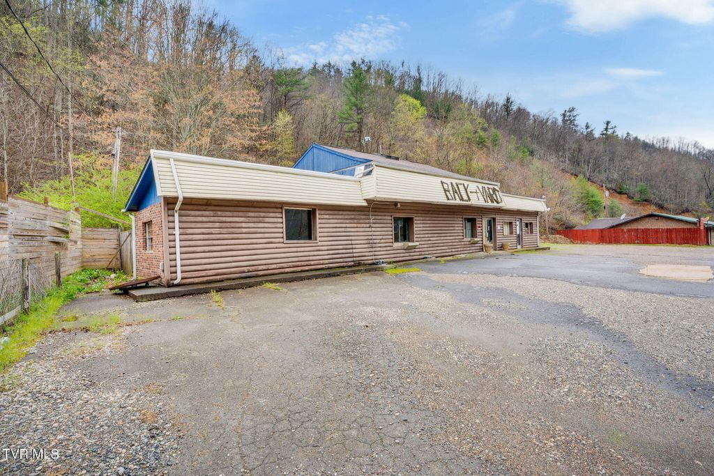 Photo of 6250 Highway 421 S, Trade, TN 37691 (MLS # 9990246)