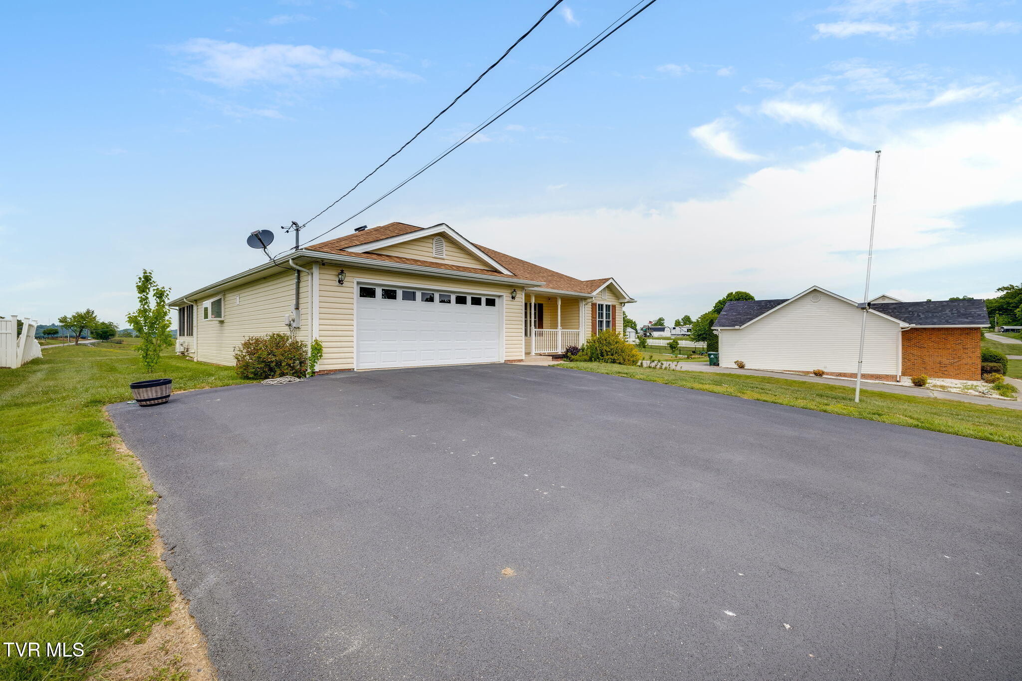 115 Spider Barnes Road