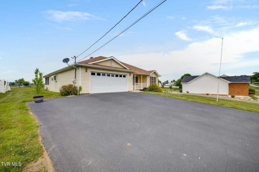 Photo of 115 Spider Barnes Road, Jonesborough, TN 37659 (MLS # 9995030)