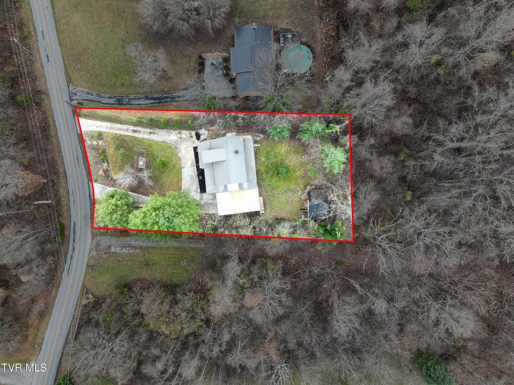 Photo of 331 Edgefield Road, Piney Flats, TN 37686 (MLS # 9988962)