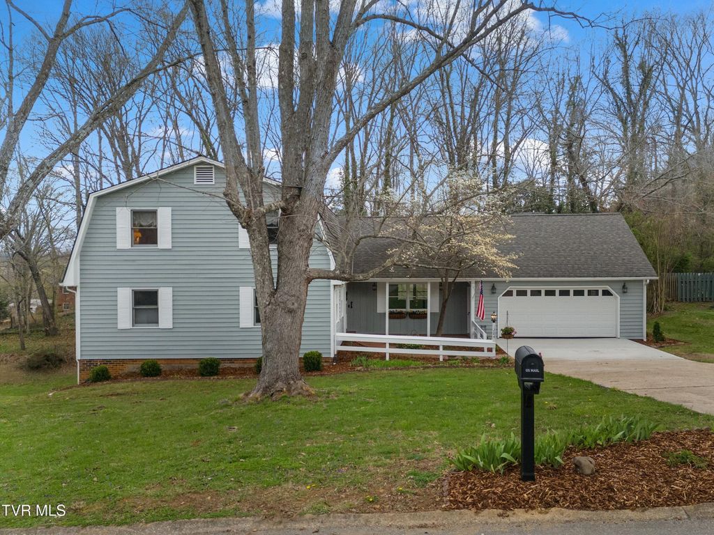 Photo of 1204 Rambling Court, Greeneville, TN 37743 (MLS # 9992899)