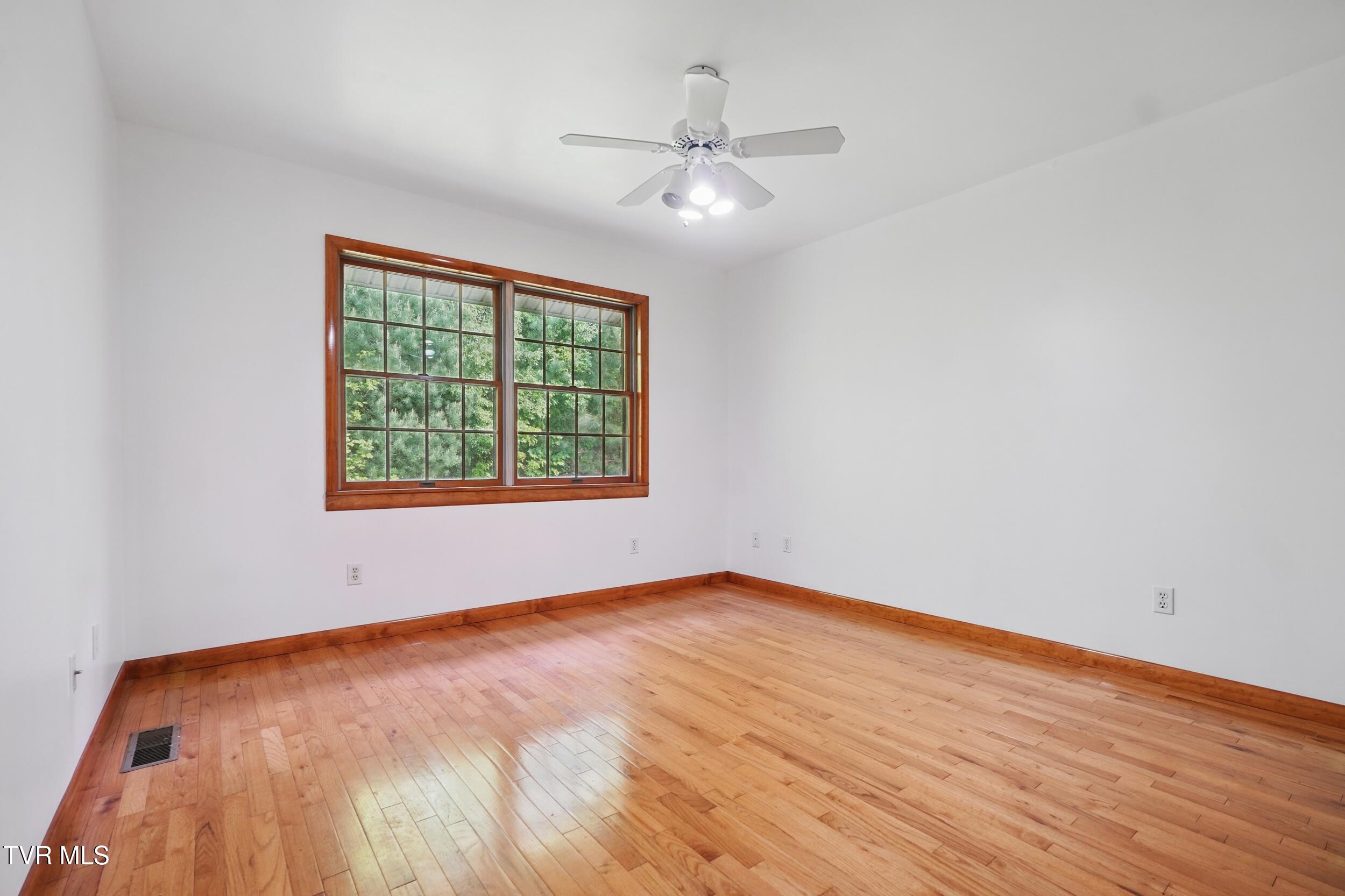 271 Burgan Road, Pennington Gap, Virginia image 24