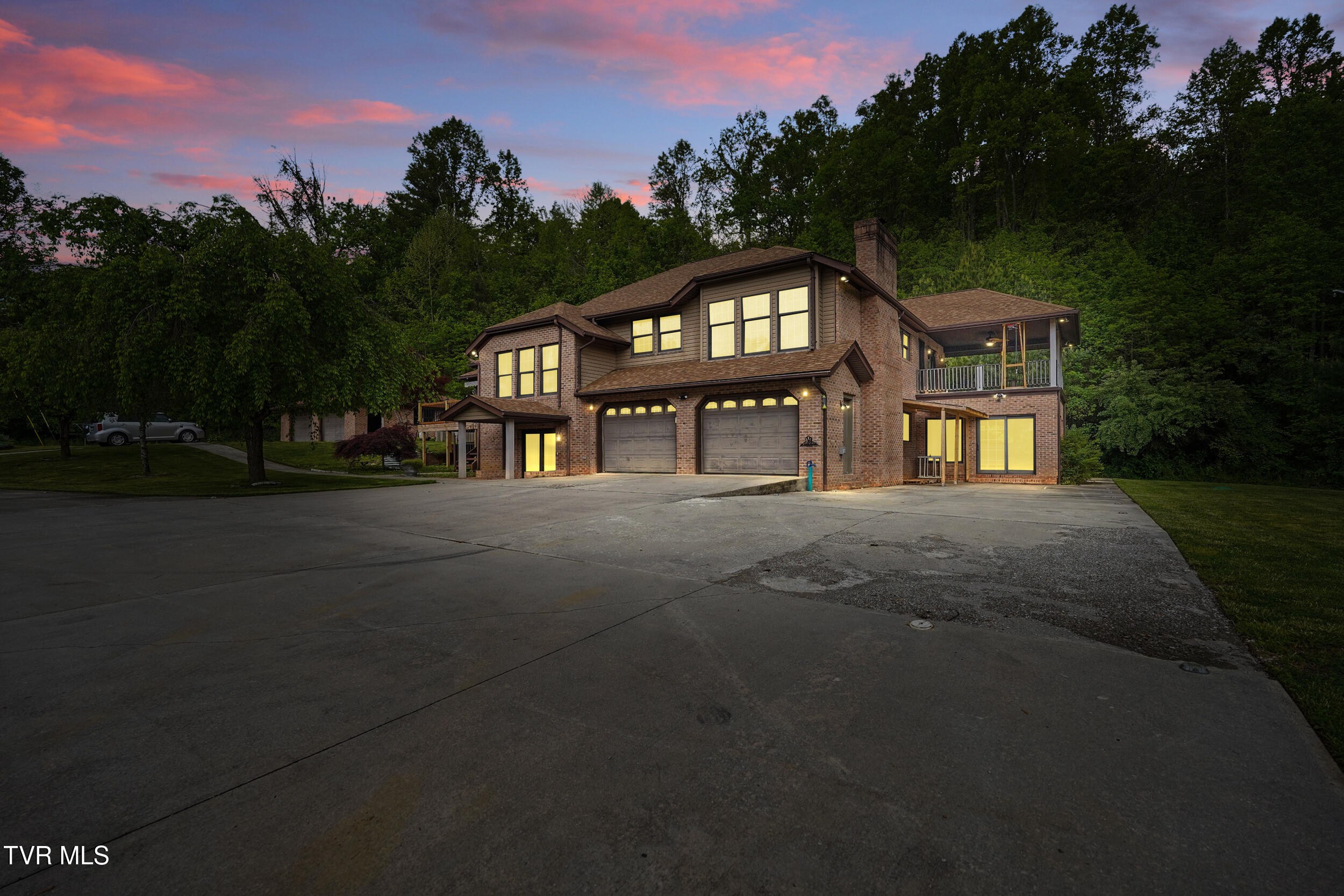 271 Burgan Road, Pennington Gap, Virginia image 2
