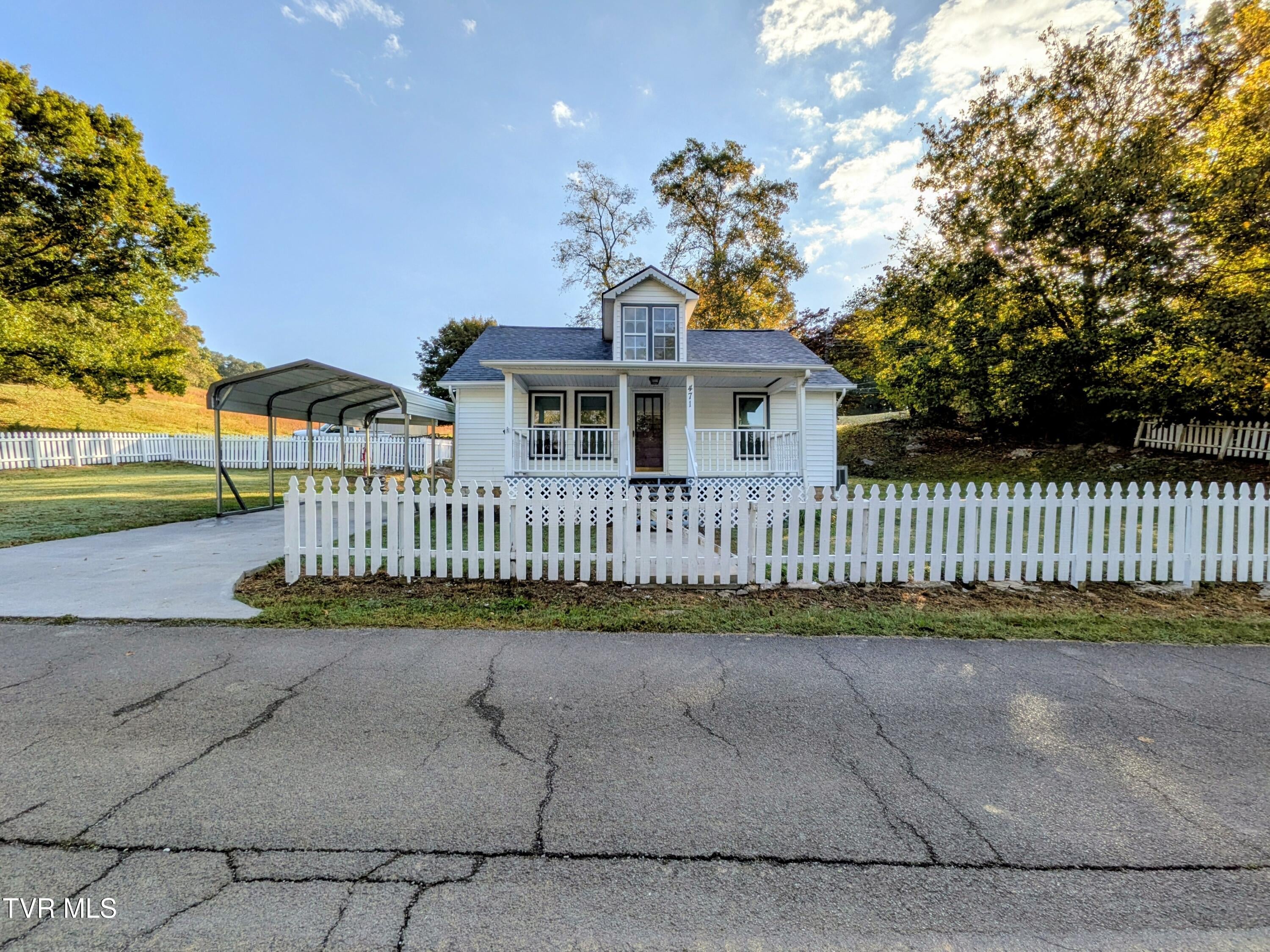 471 Barrett Lane