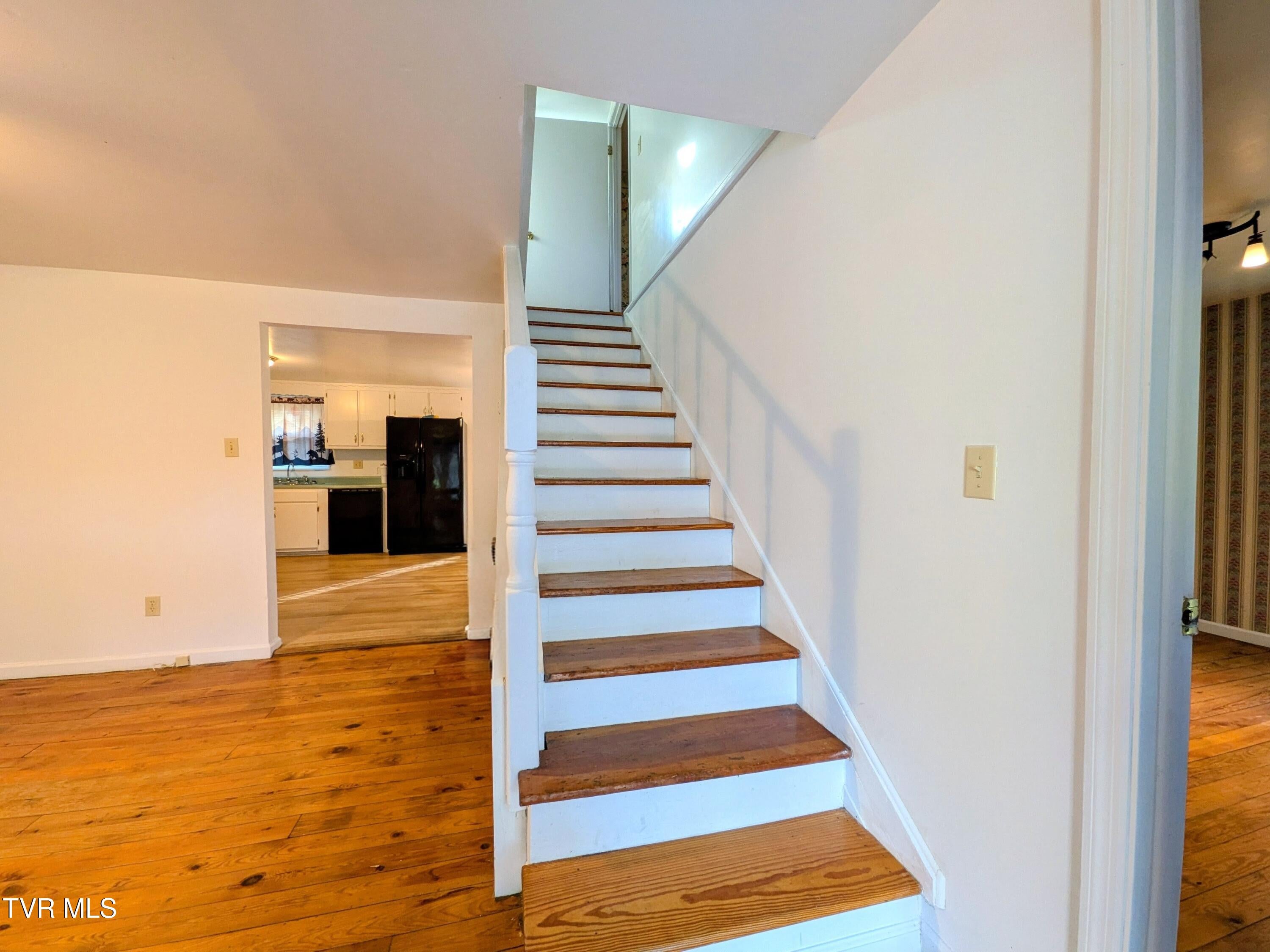 471 Barrett Lane