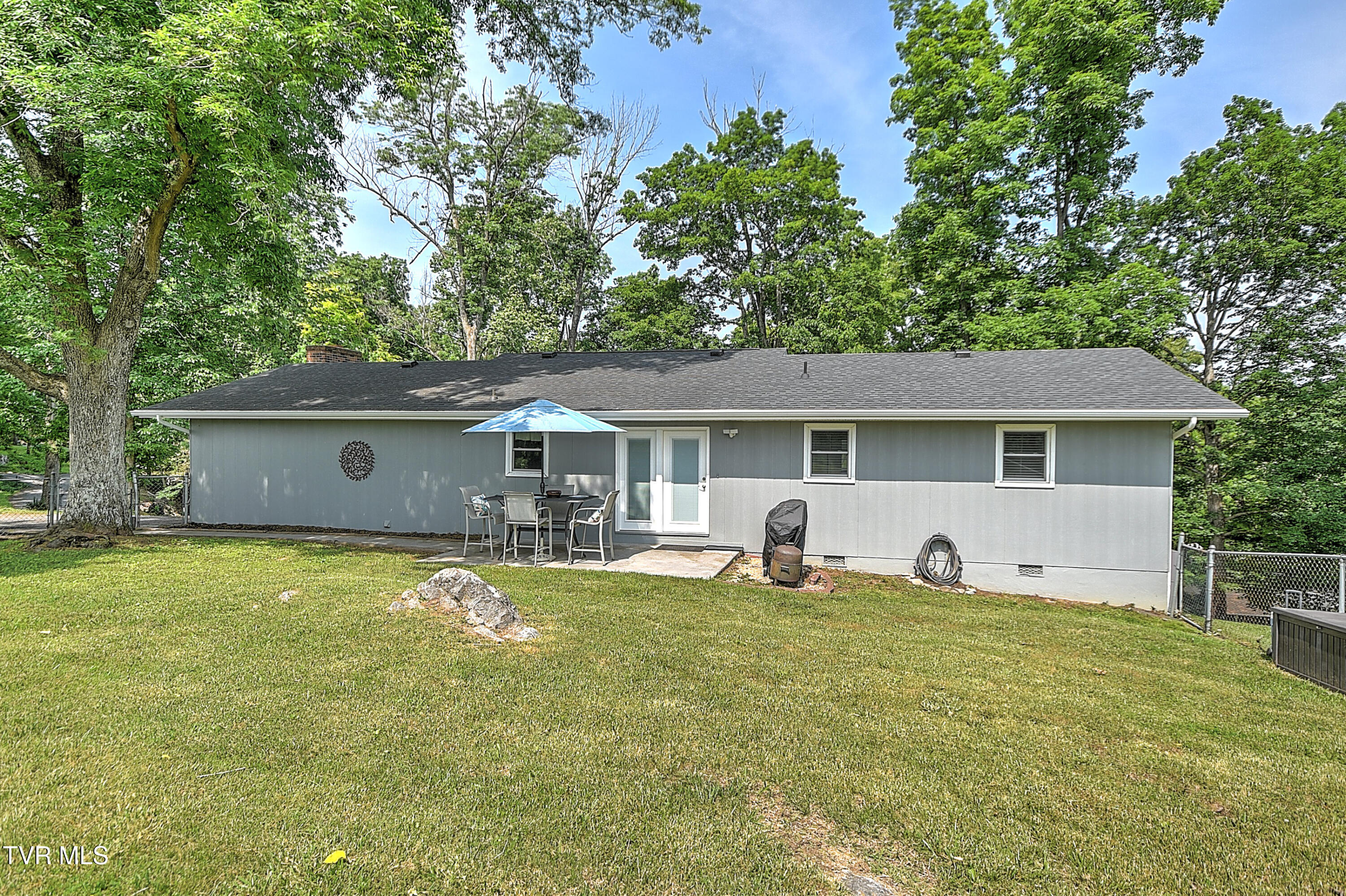 271 Whispering Woods Drive, Bluff City, Tennessee image 19