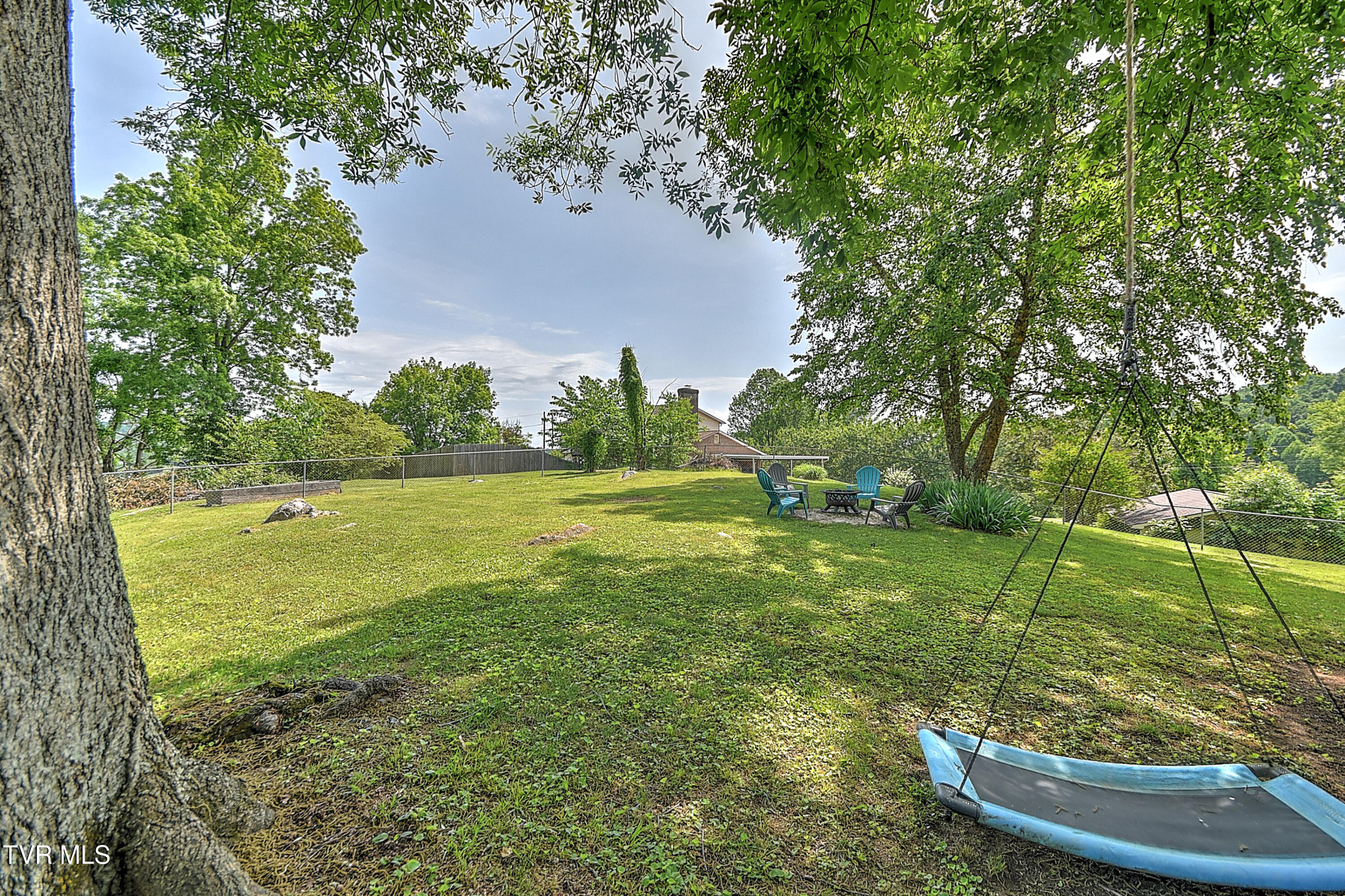 271 Whispering Woods Drive, Bluff City, Tennessee image 43