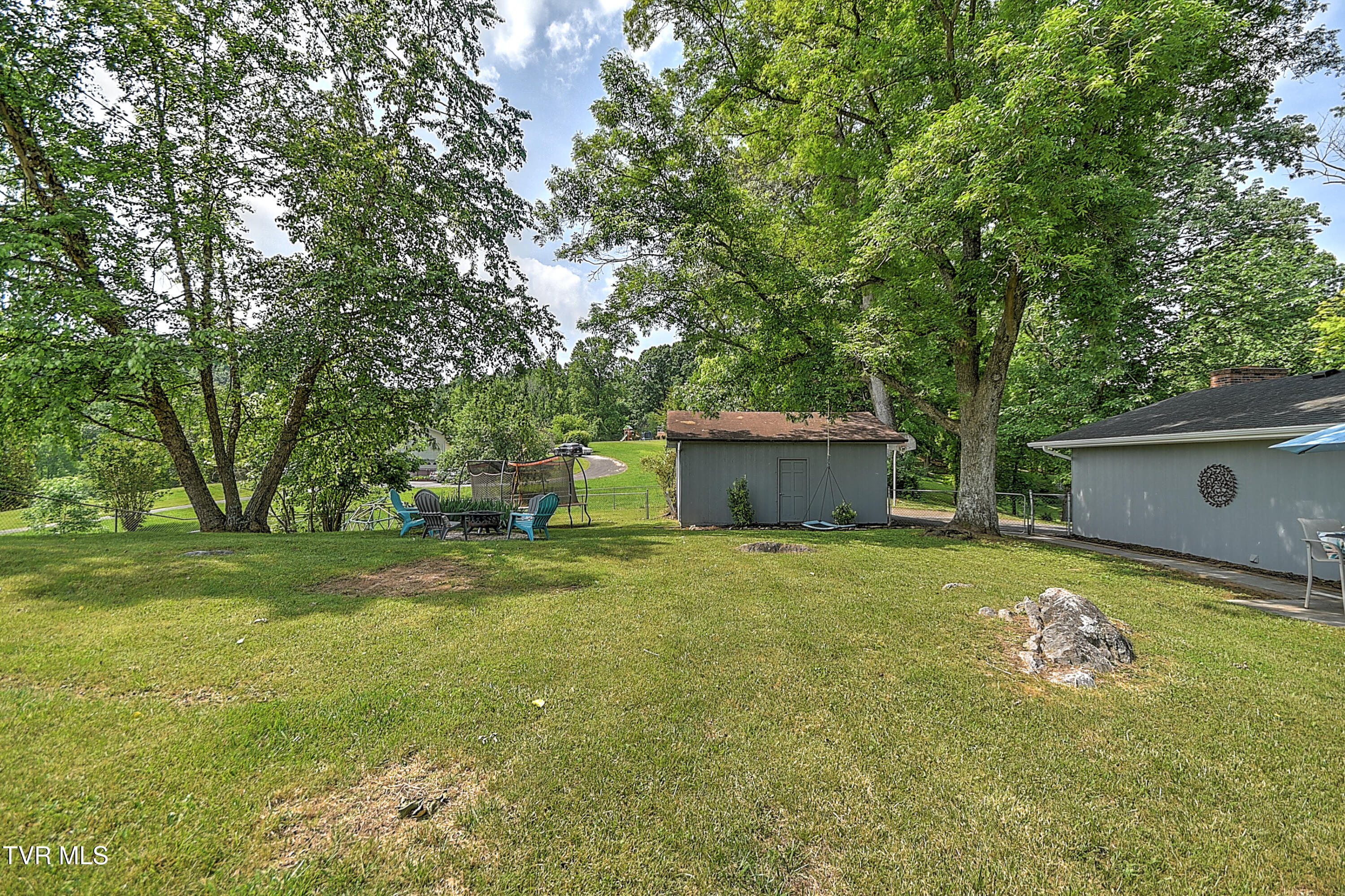 271 Whispering Woods Drive, Bluff City, Tennessee image 39