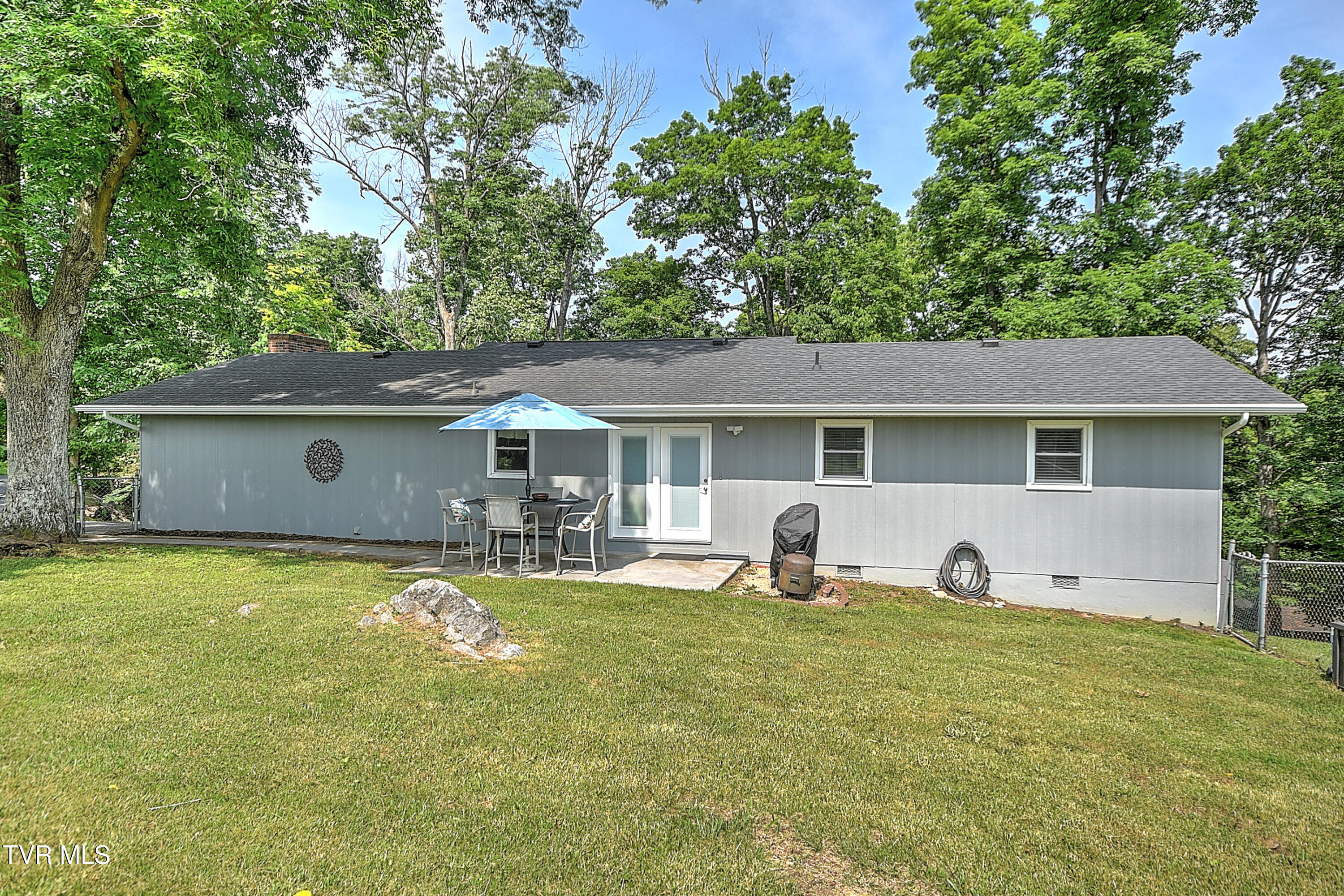 271 Whispering Woods Drive, Bluff City, Tennessee image 40