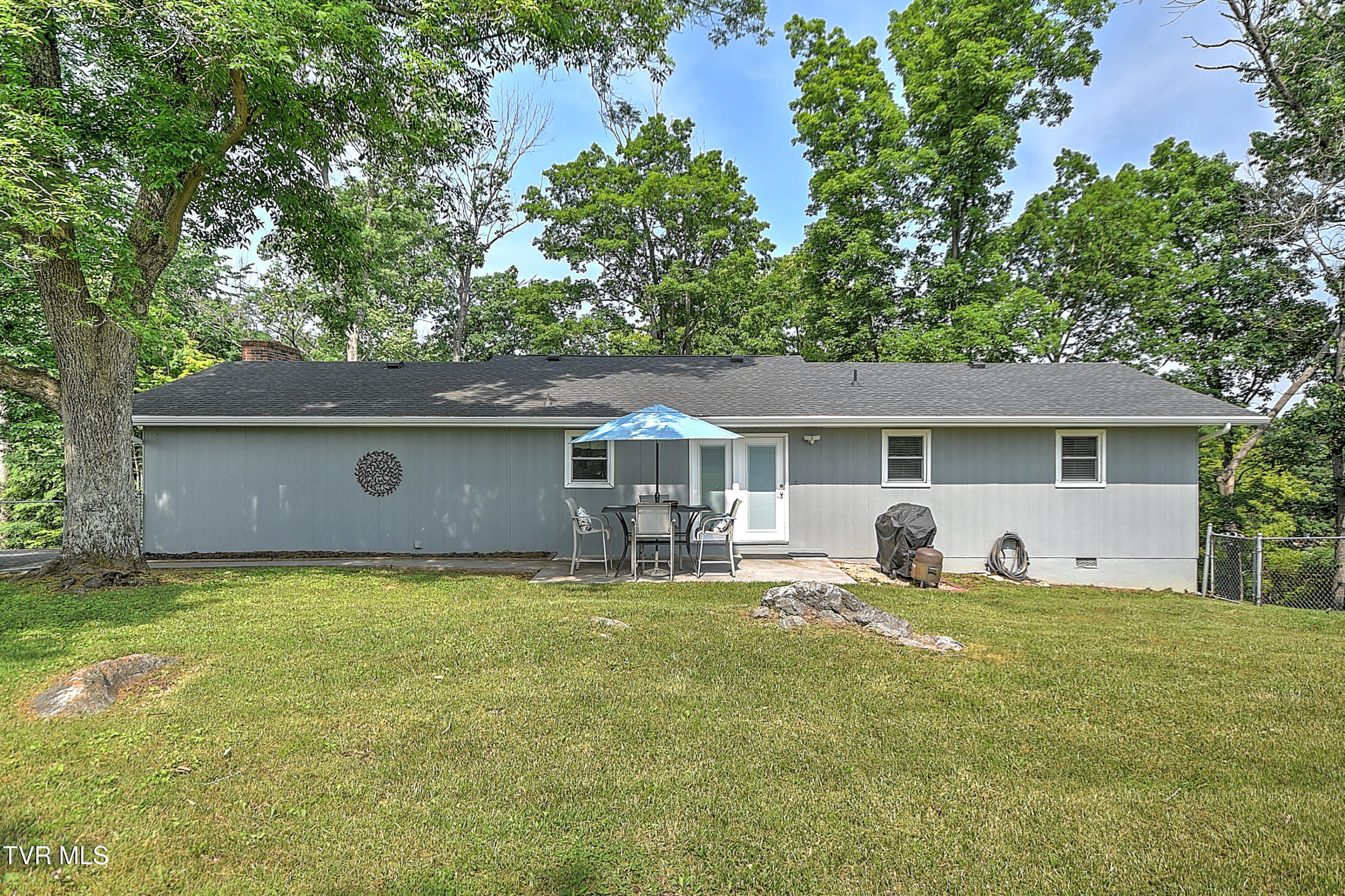 271 Whispering Woods Drive, Bluff City, Tennessee image 41