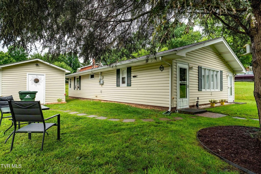 Photo of 119 Woodland Drive, Jonesborough, TN 37659 (MLS # 9990322)